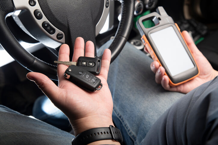 locksmith with car keys